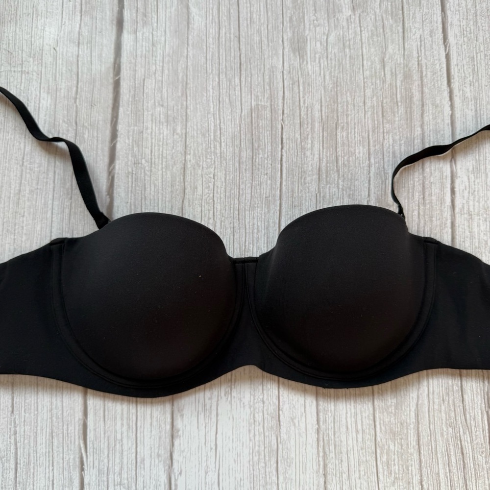 SKIMS Black Strapless Convertible Bra